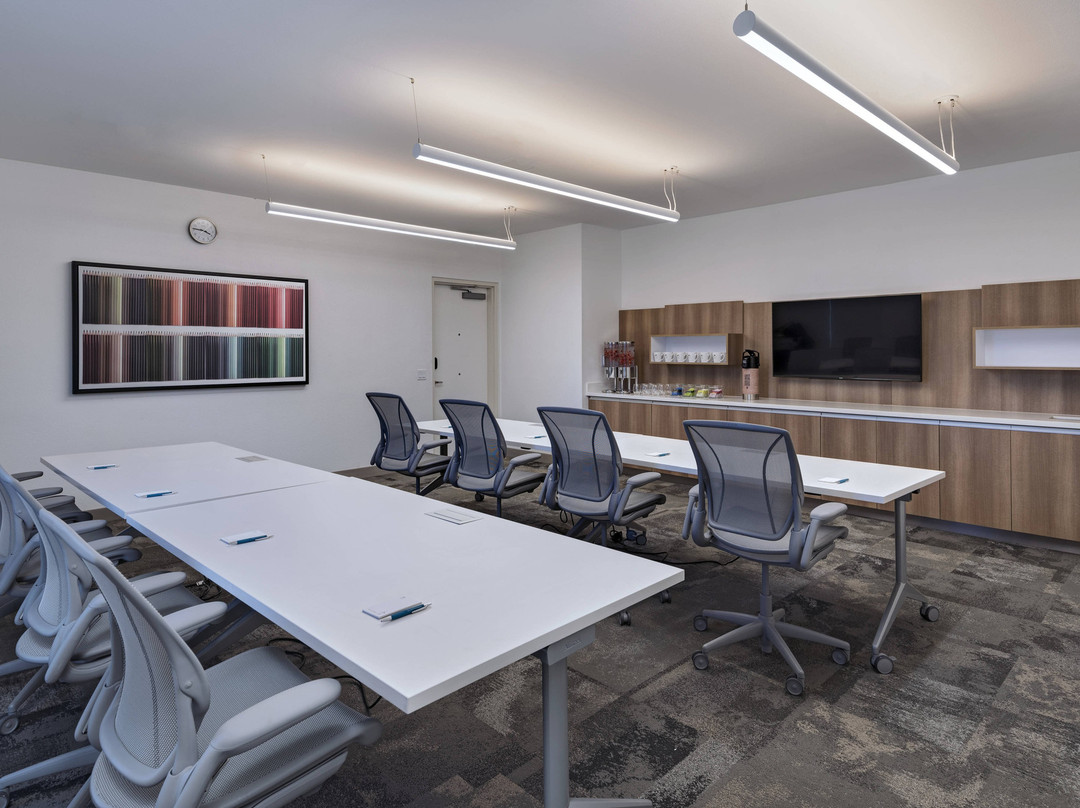 Element Palmdale主图