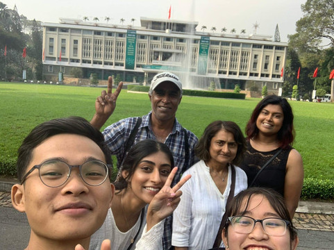 Saigon Hotpot - Travel With Local Youth-胡志明市必去景点