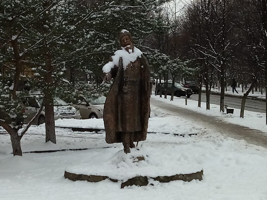 Selimir Monument景点图片