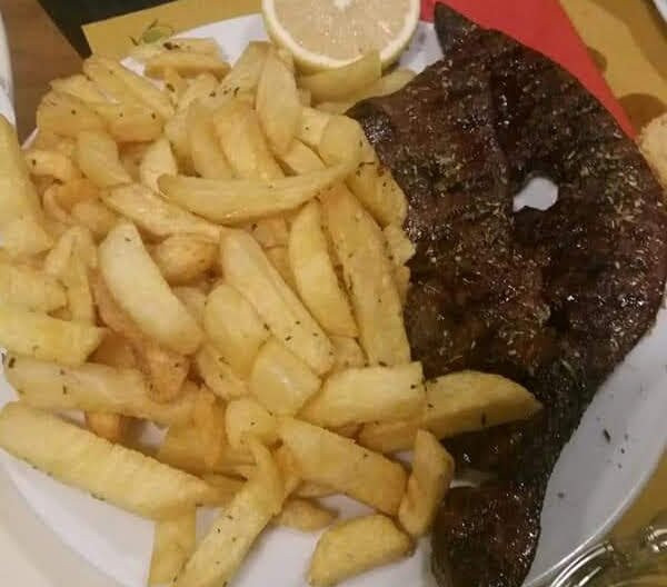 To Dekaraki Tis Dafnis