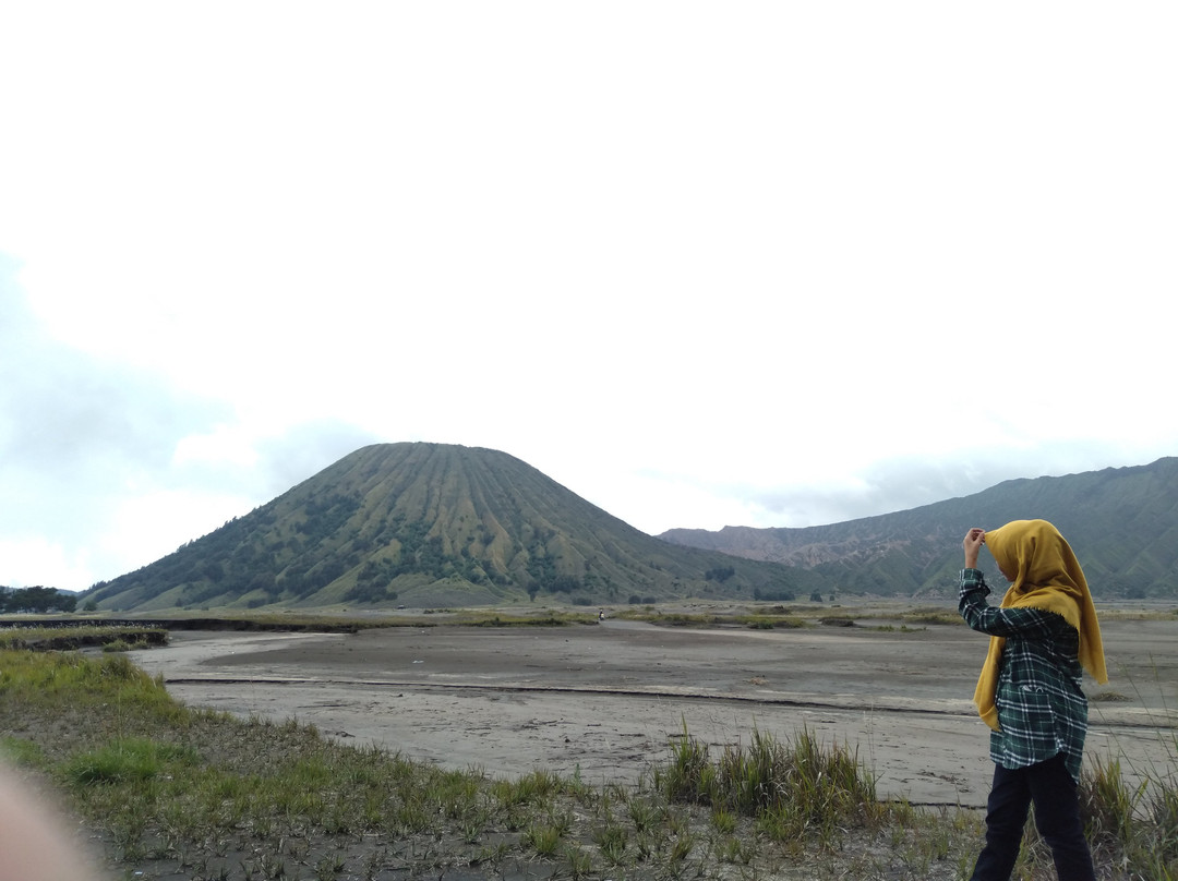 Sand Sea-腾格尔火山口必去景点