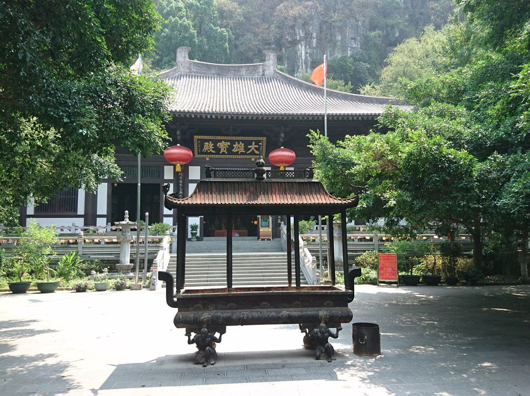 桂林栖霞寺-桂林市必去景点