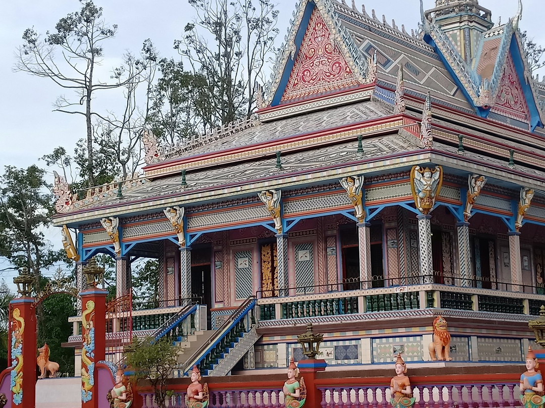 Sa Lon Pagoda-朔庄必去景点