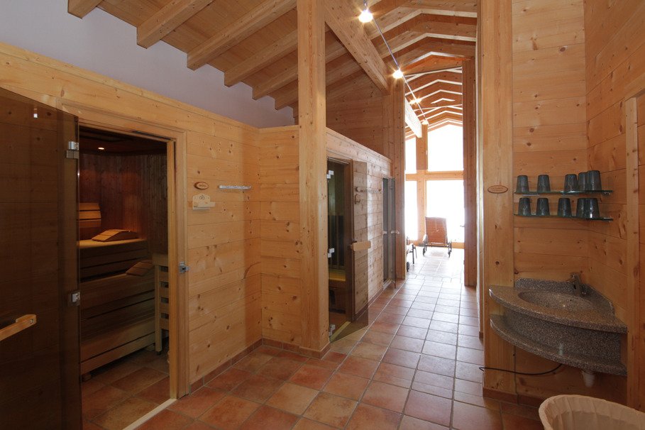 Gaestehaus Woetzer und Landhaus Stocka-泳池