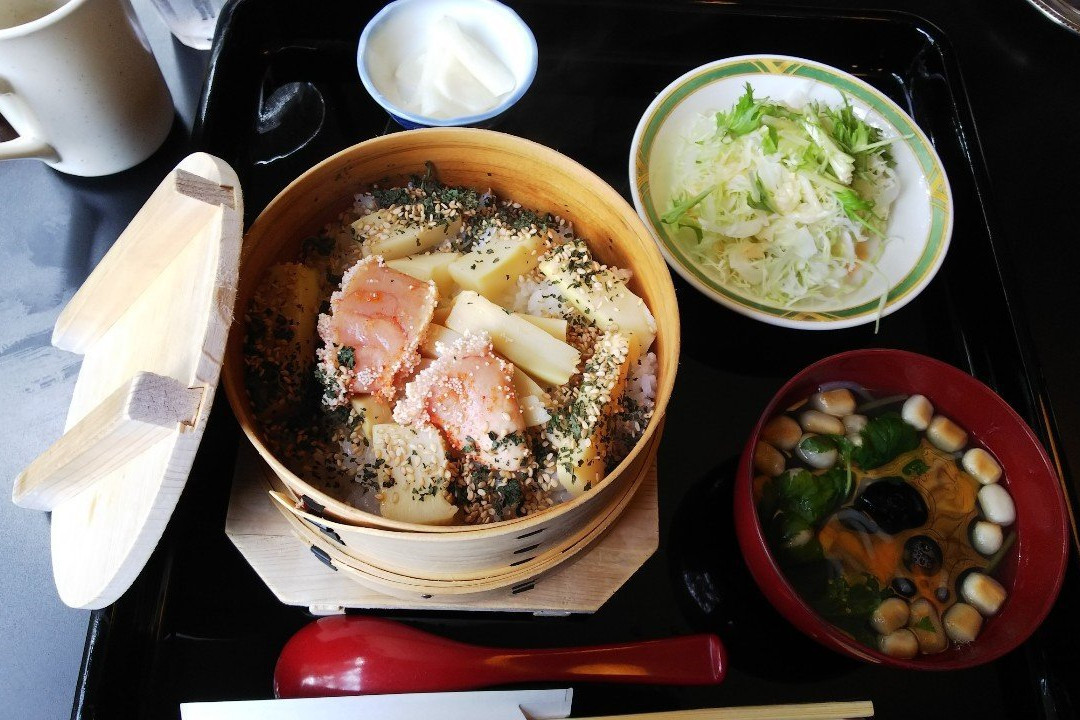 盘梯町餐馆和美食-Takazen