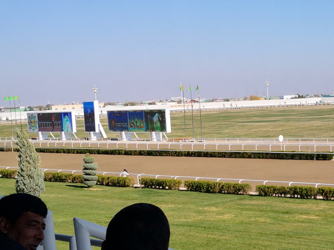Ashgabat hippodrome-阿什哈巴德必去景点