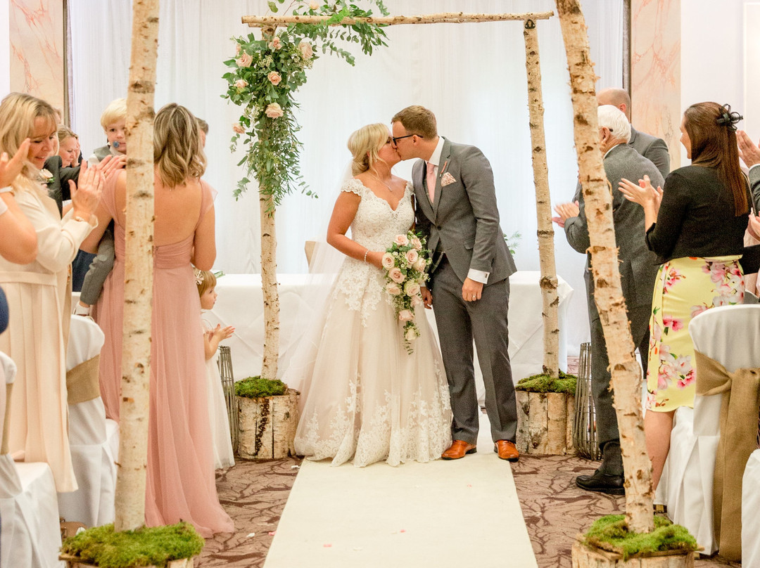 Careys Manor Hotel & SenSpa主图