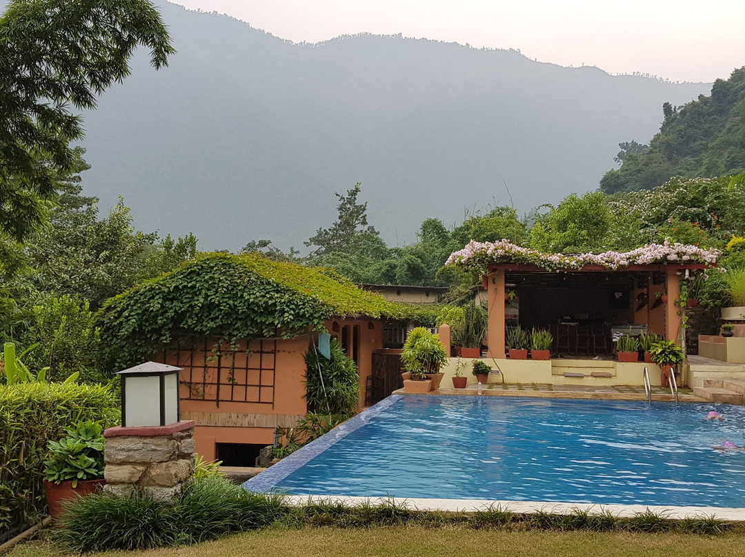 Summit River Lodge at Brigand's Bend主图