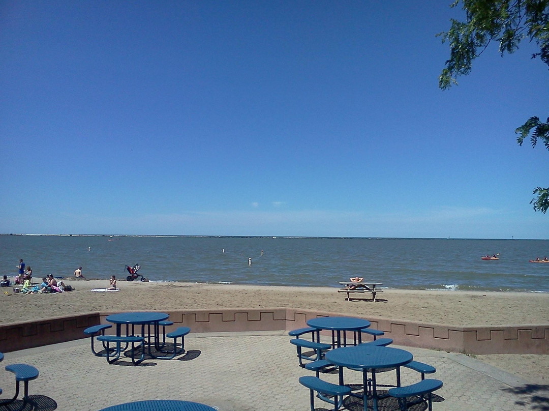 Fairport Harbor Lakefront Park Beach景点图片