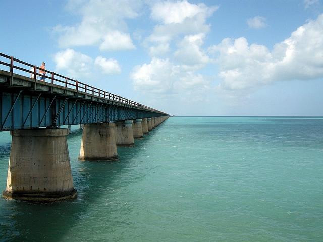 Old Seven Mile Bridge景点图片