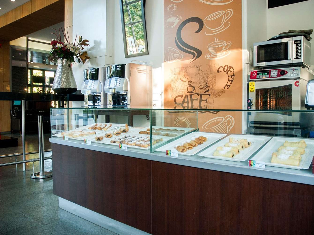 Radisson Ciudad Empresarial Santiago主图