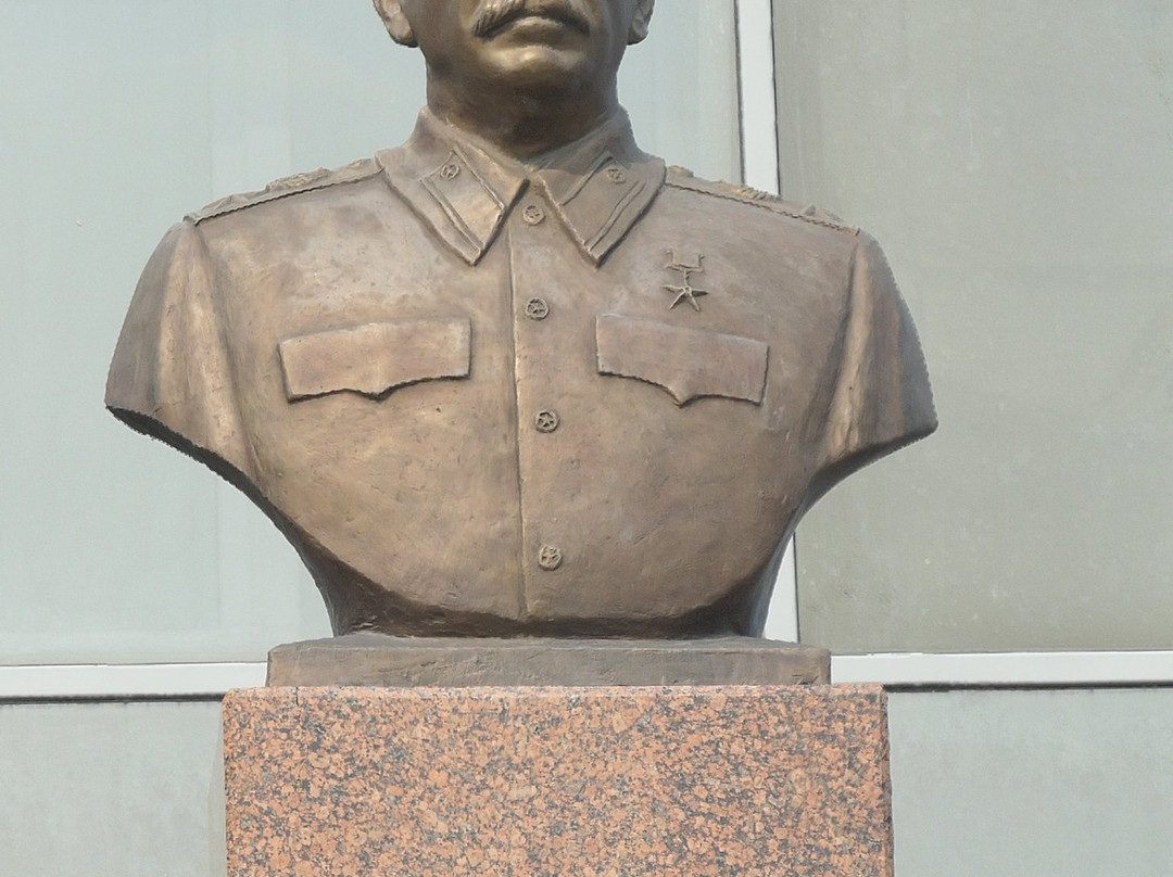 Stalin Monument-雅库茨克必去景点