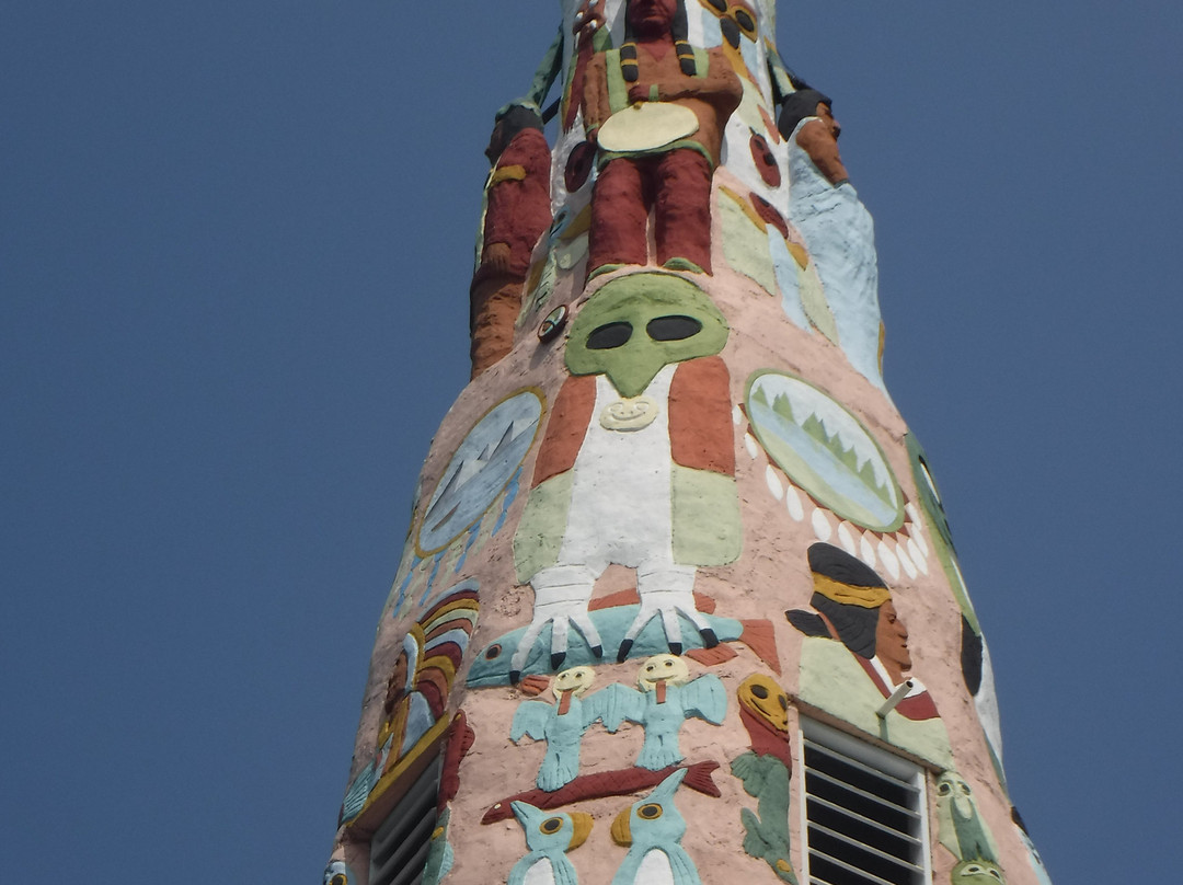 World's Largest Totem Pole-Foyil必去景点