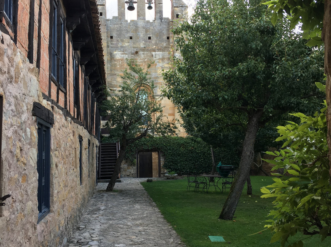 Posada Santa Maria La Real主图