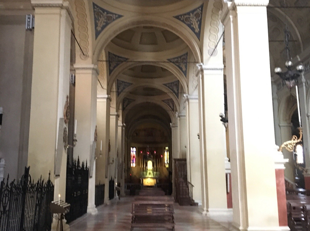 Basilica di San Quirino景点图片