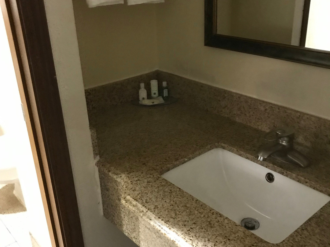 Quality Inn & Suites Miamisburg - Dayton South主图