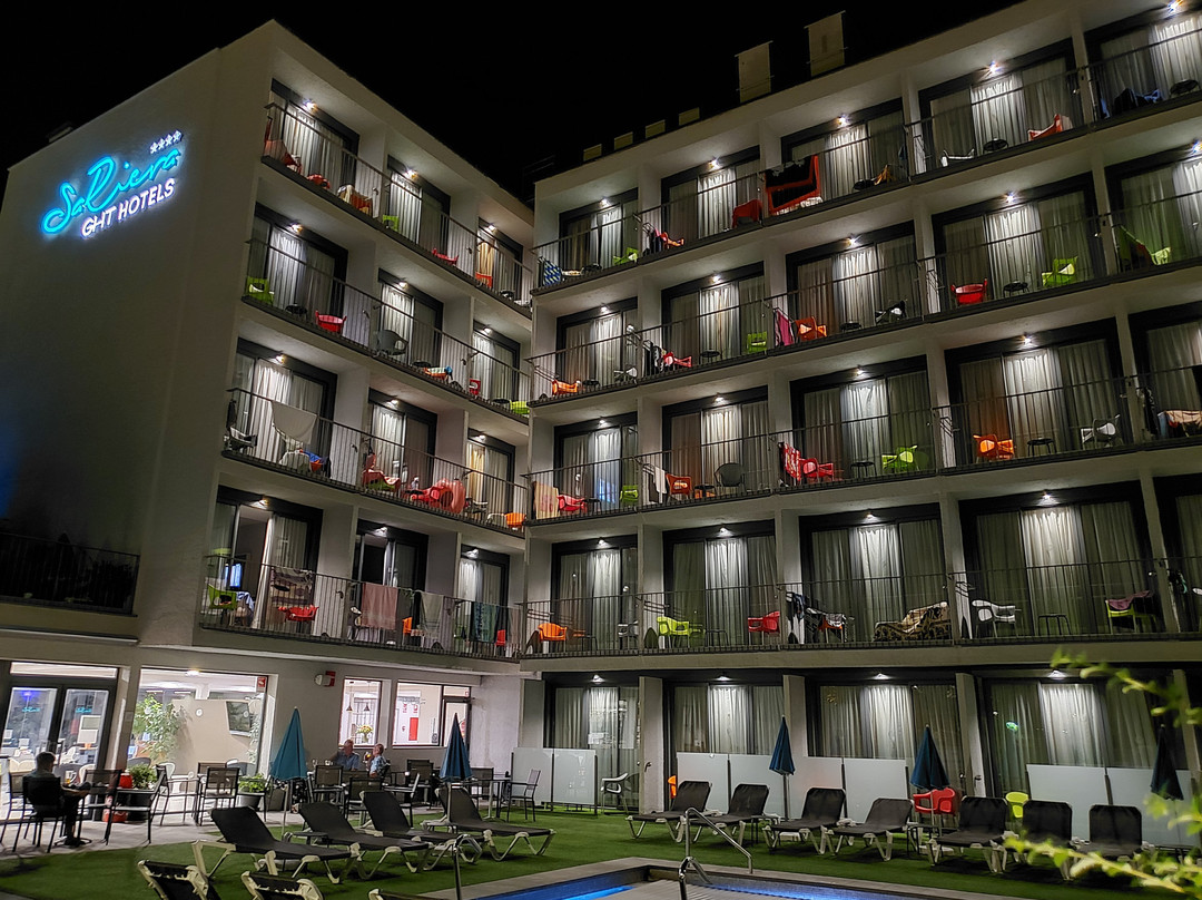 Hotel GHT Sa Riera主图