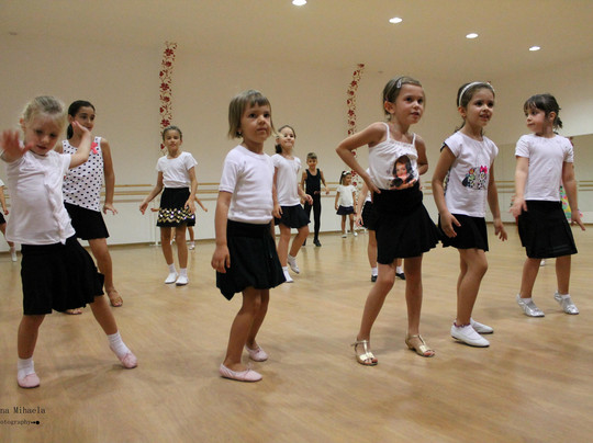 Alessia Dance-布加勒斯特必去景点