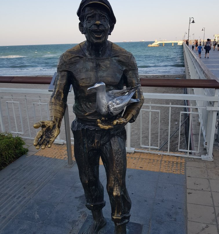Sculpture of Peptko Blagoev-布尔加斯必去景点