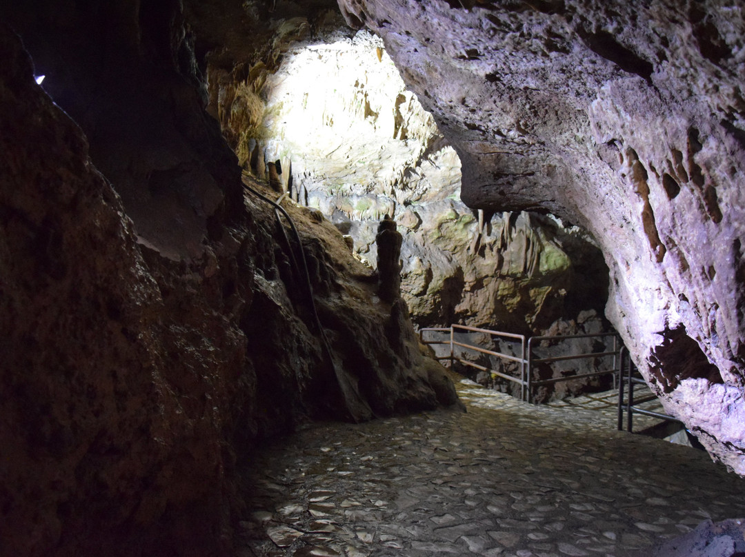 Ghoori Ghaleh Cave-Paveh必去景点