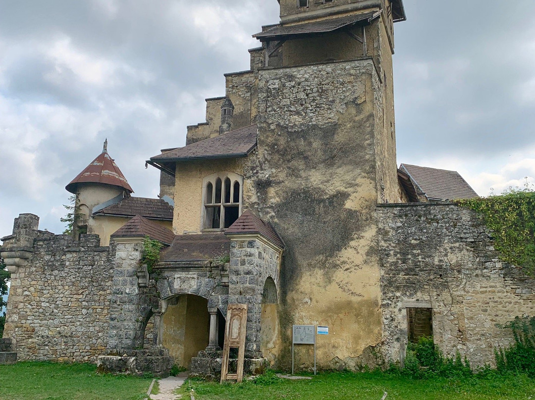 Ostrožac Castle景点图片