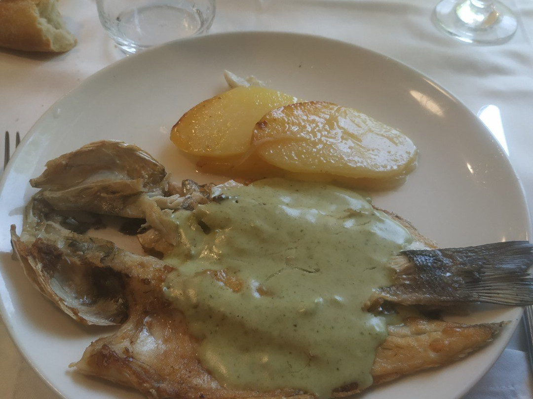 纳瓦拉女王布兰卡酒店主图