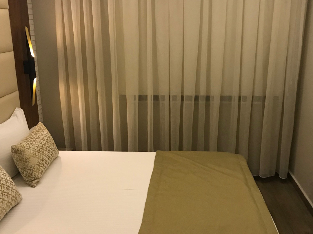 家中极大套房酒店主图