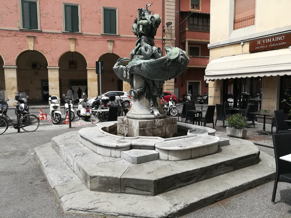 Fontana dei Mostri Marini - Fontane del Tacca景点图片