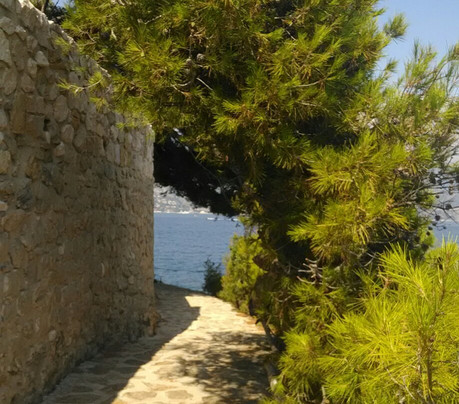 La Pointe de Saint Hospice-圣让卡弗尔拉必去景点