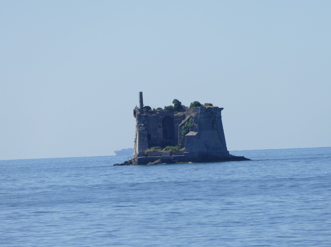 Piscina Naturale Portovenere  E Palmaria-韦内雷港必去景点