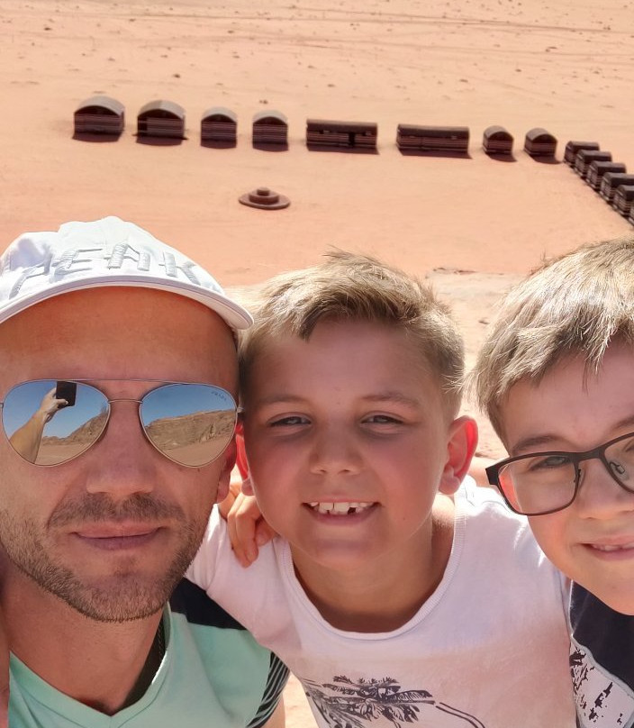 Bedouin Desert Camp主图