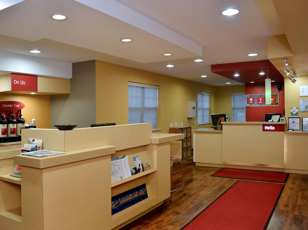 东兰辛万豪广场套房酒店主图