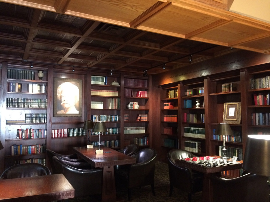 马克吐温酒店主图