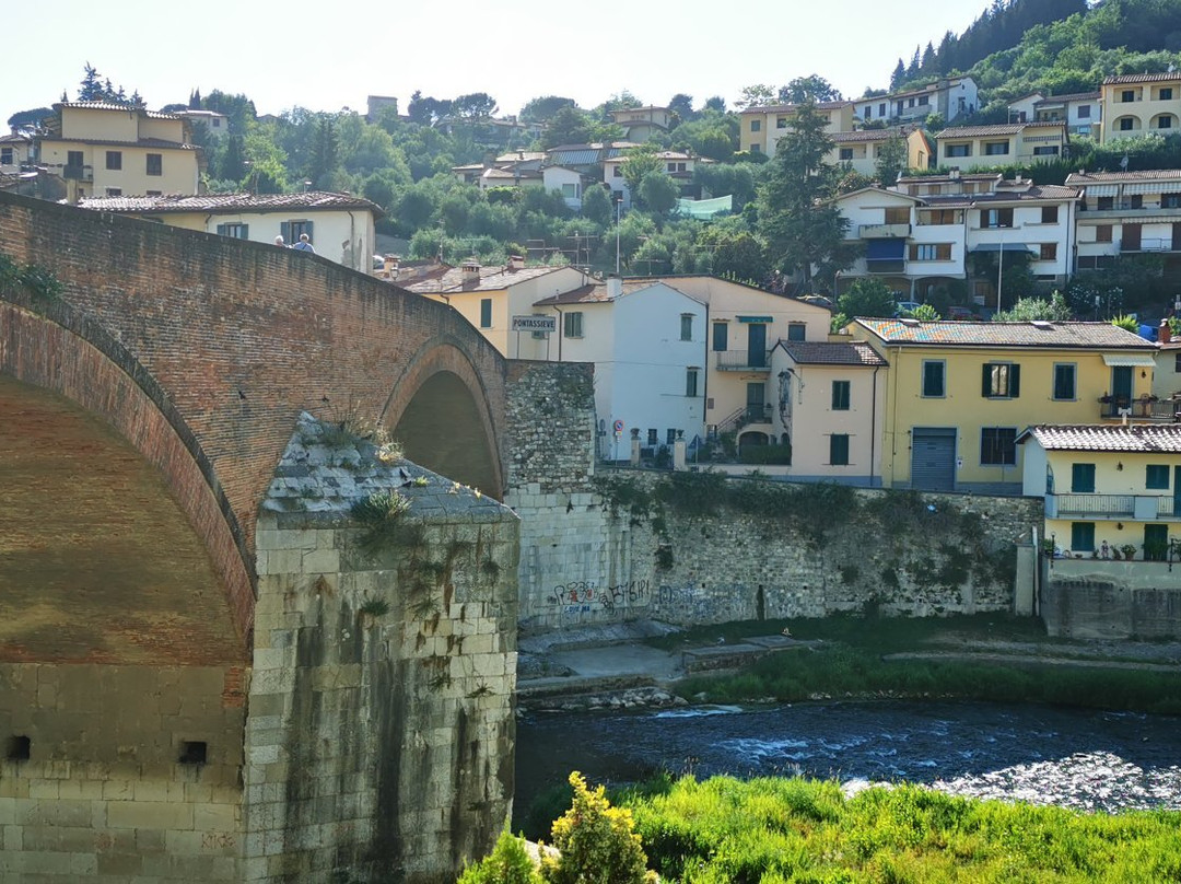 Ponte Mediceo-蓬塔谢韦必去景点