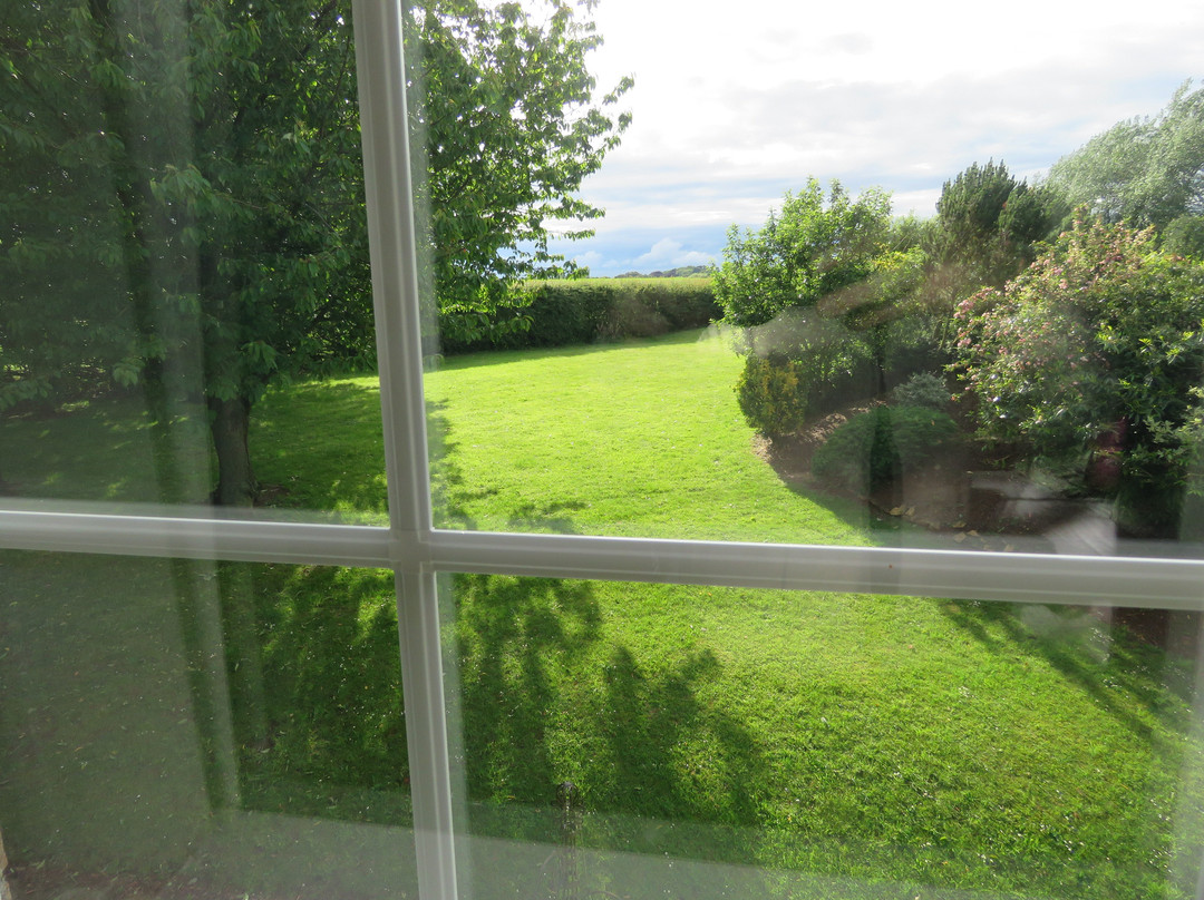 Hemswell Court主图