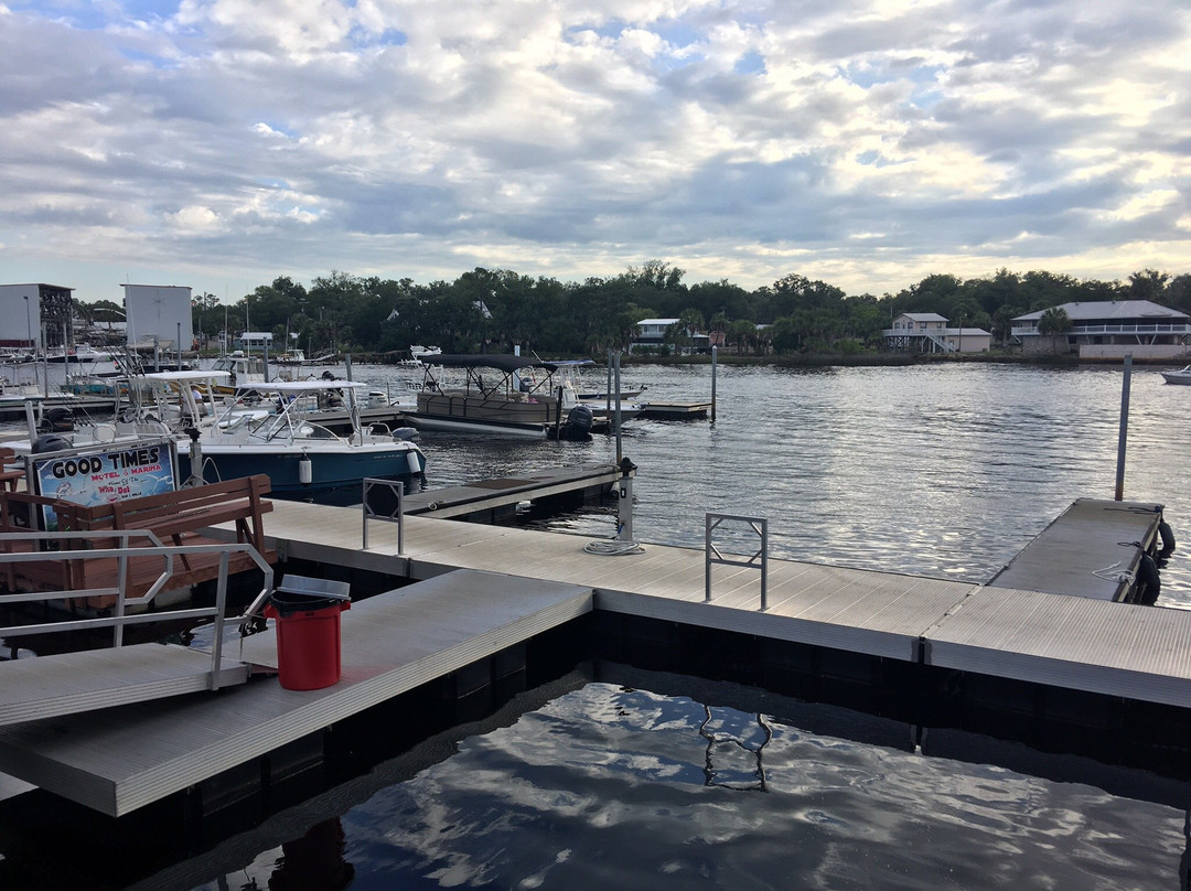 Good Times Motel and Marina主图