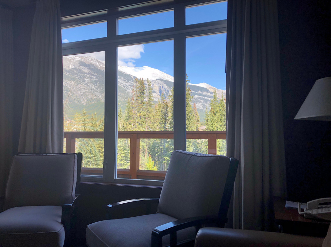 黑石山旅馆主图