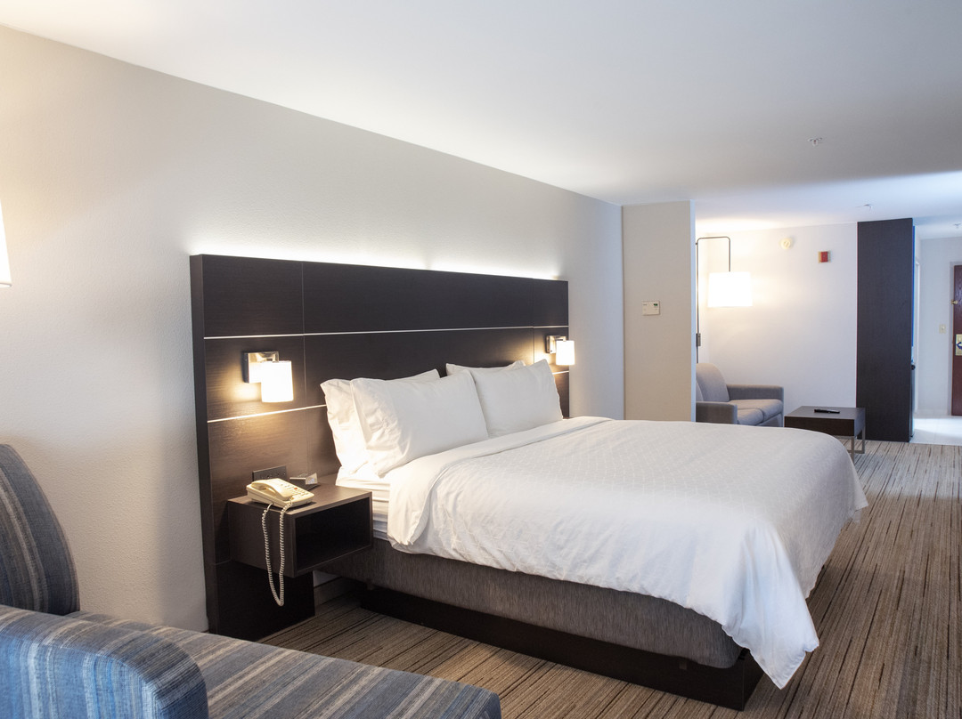 Holiday Inn Express Hotel & Suites Chester, an IHG Hotel主图