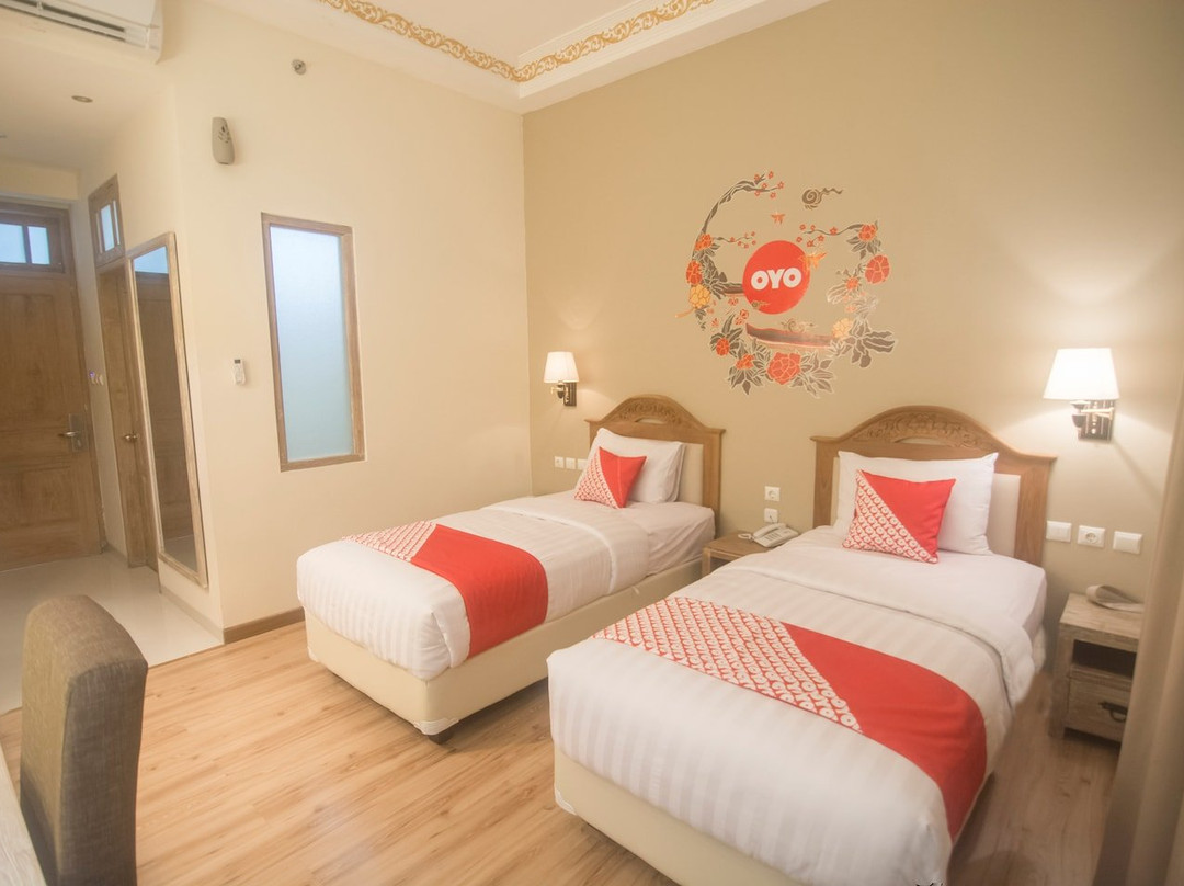 Ndalem Nuriyat主图