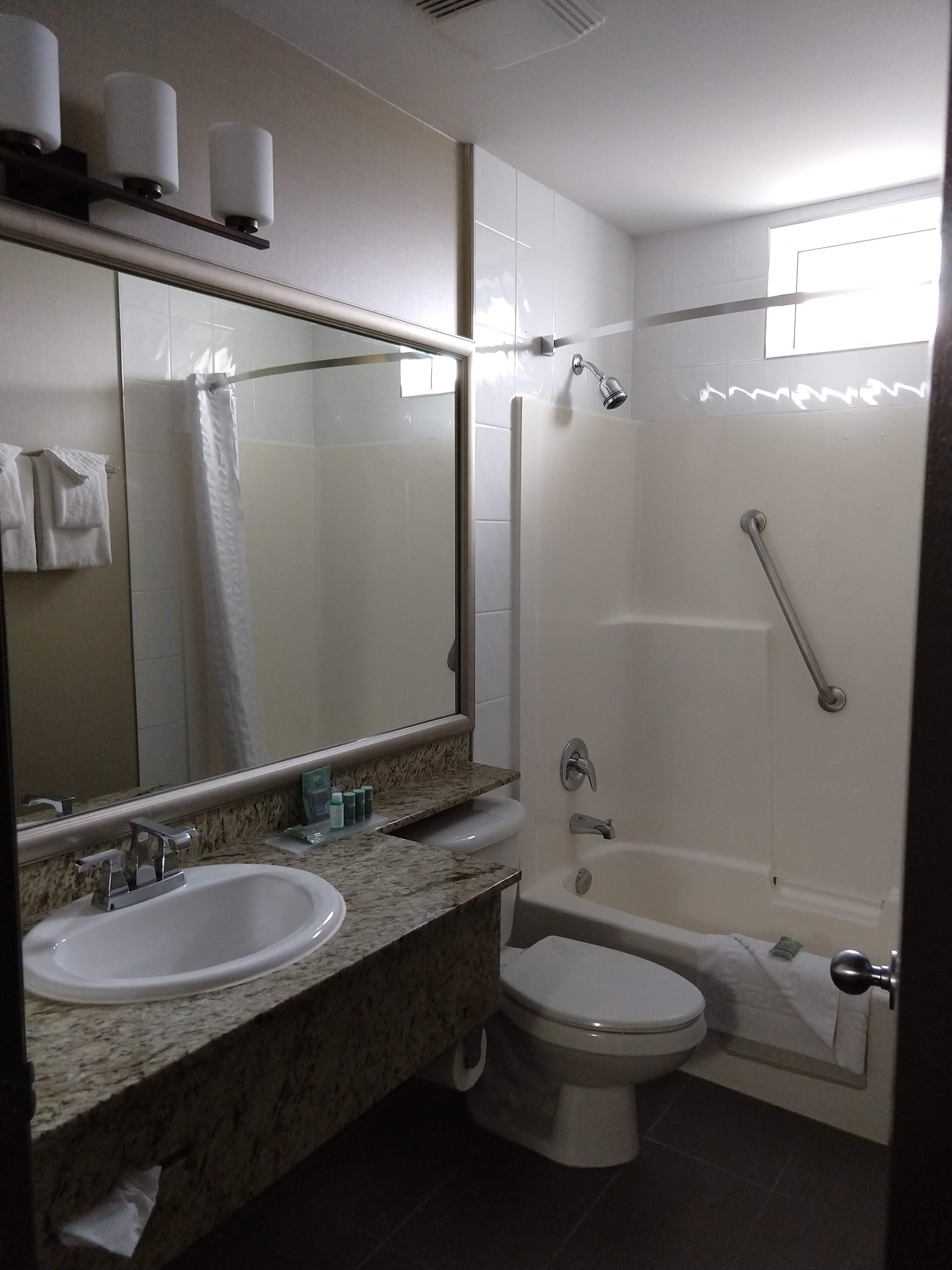 Best Western King George Inn & Suites-浴室