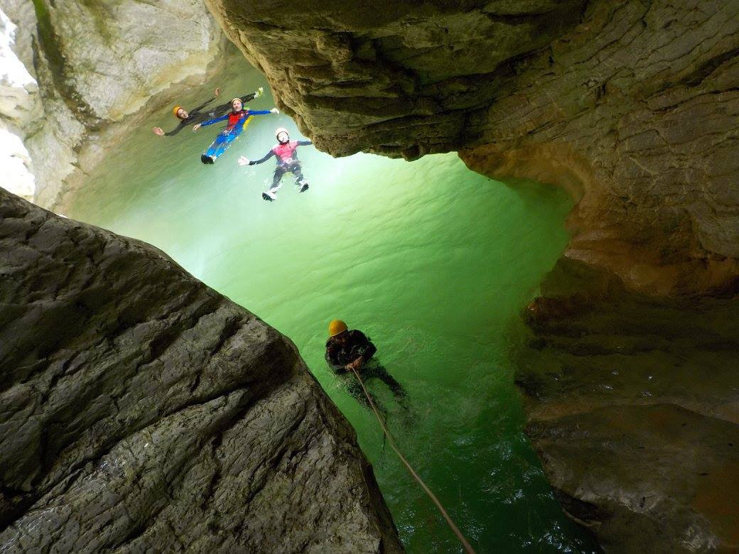 Madmad Canyoning景点图片