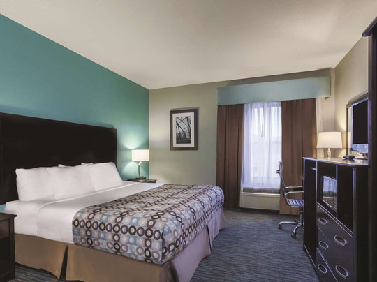 La Quinta Inn & Suites by Wyndham Knoxville East主图