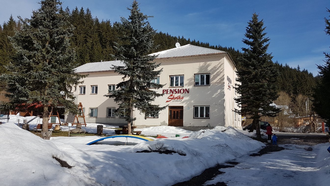 Pension Skolka-官方