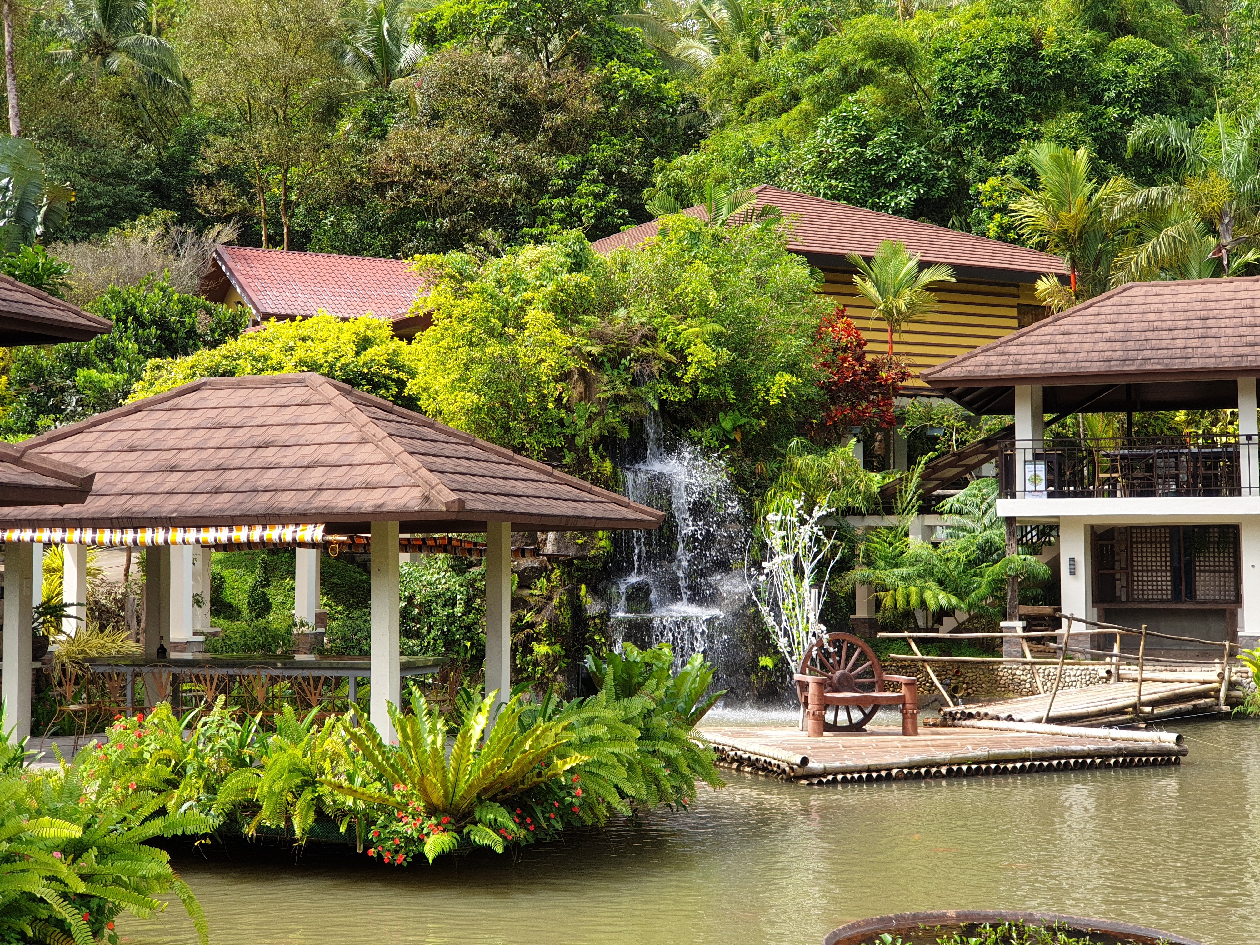 Kamayan sa Palaisdaan Resort-官方