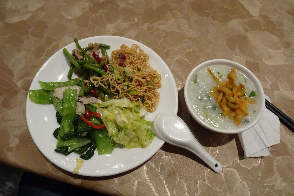 悦立达大酒店主图