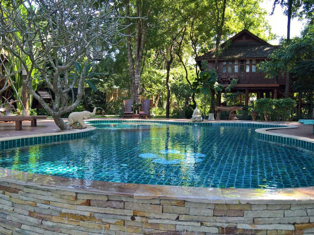 粮仓度假村主图