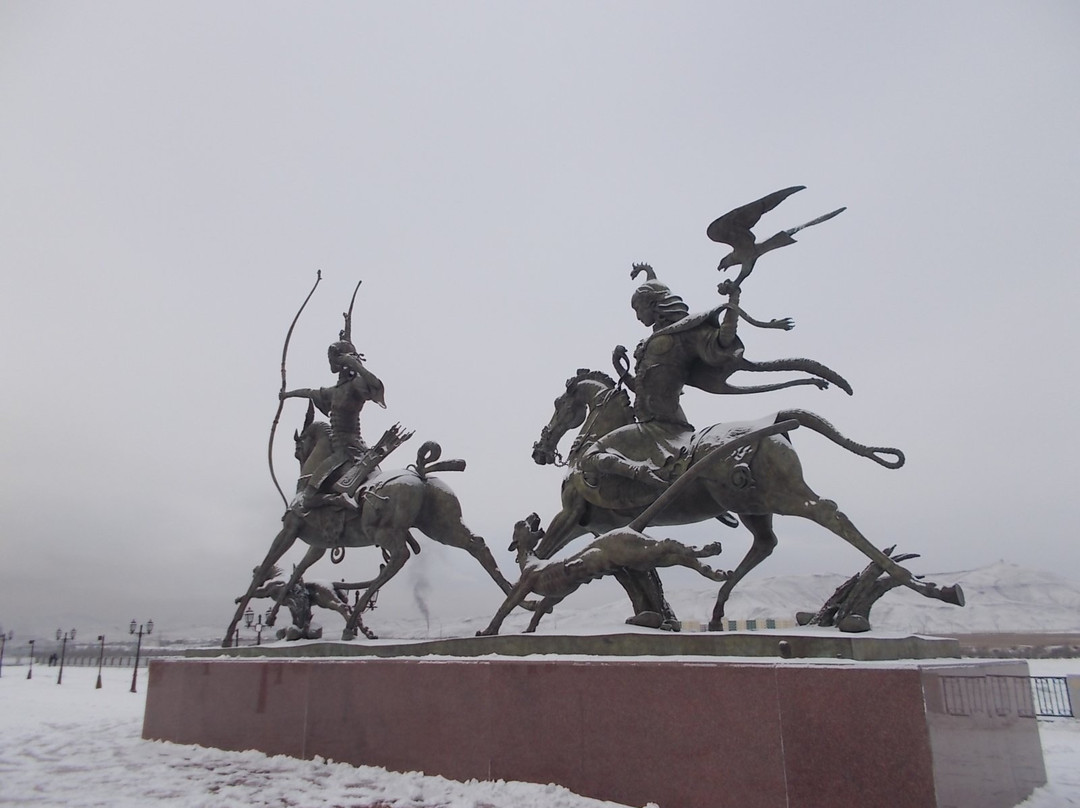 Sculpture the Royal Hunting-Kyzyl必去景点