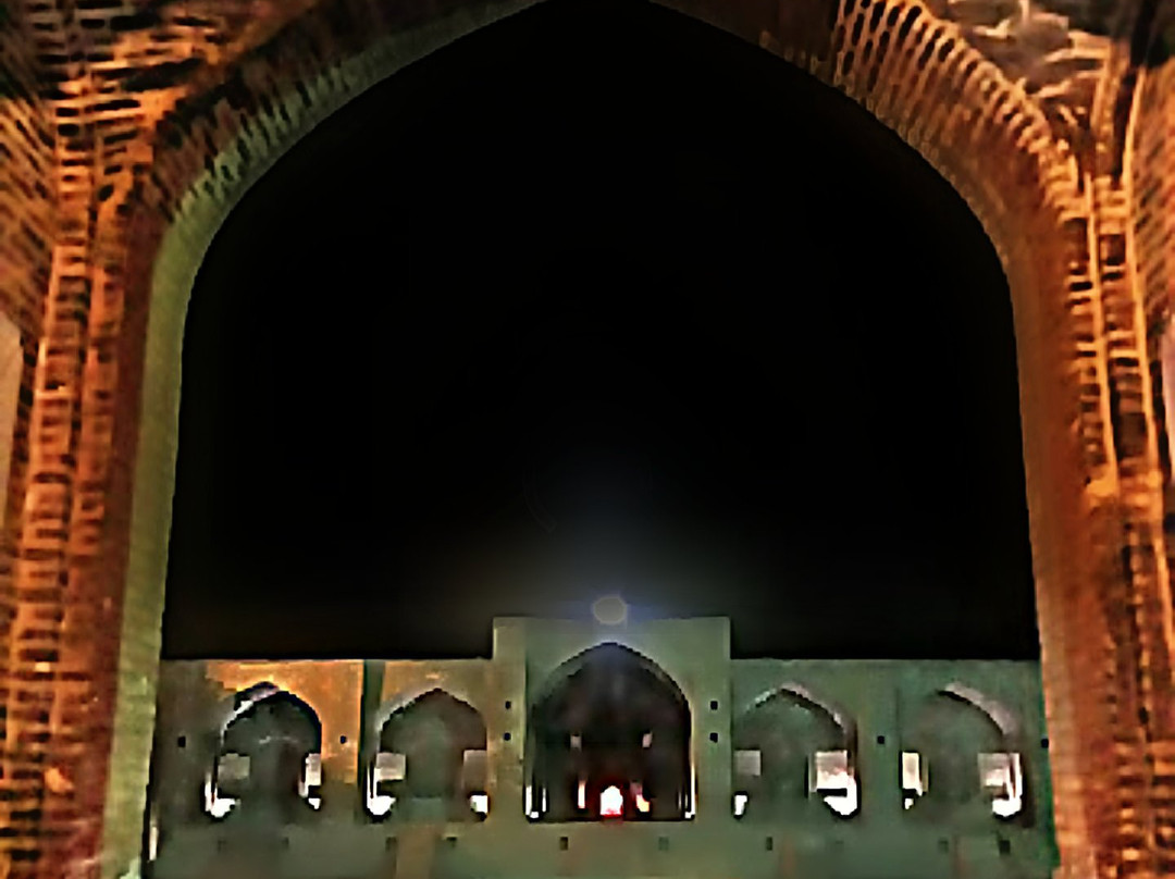 Pasangan Caravansary主图