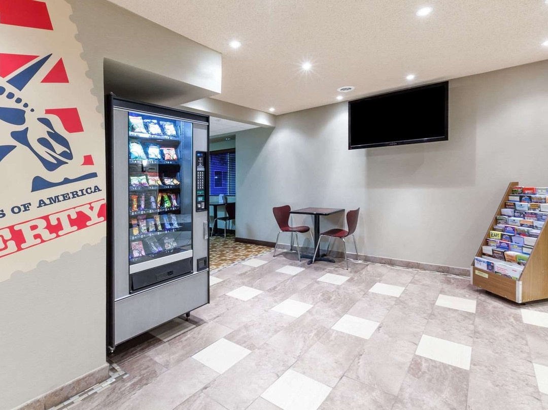 Super 8 by Wyndham Schenectady/Albany Area主图