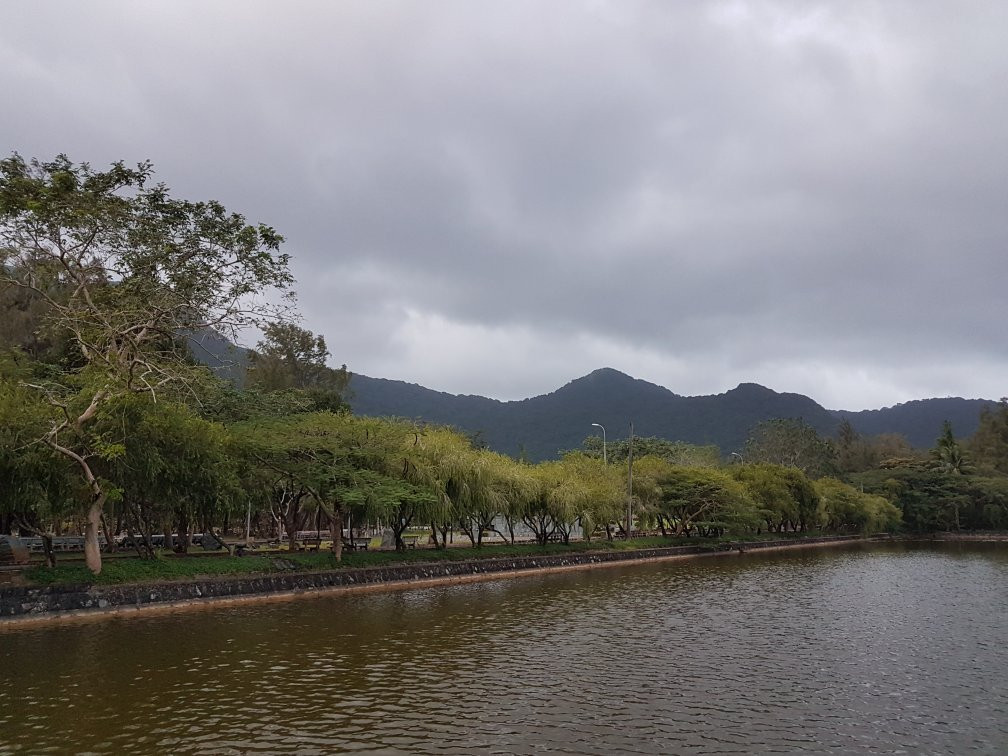 Hang Duong Cemetary-昆山岛必去景点